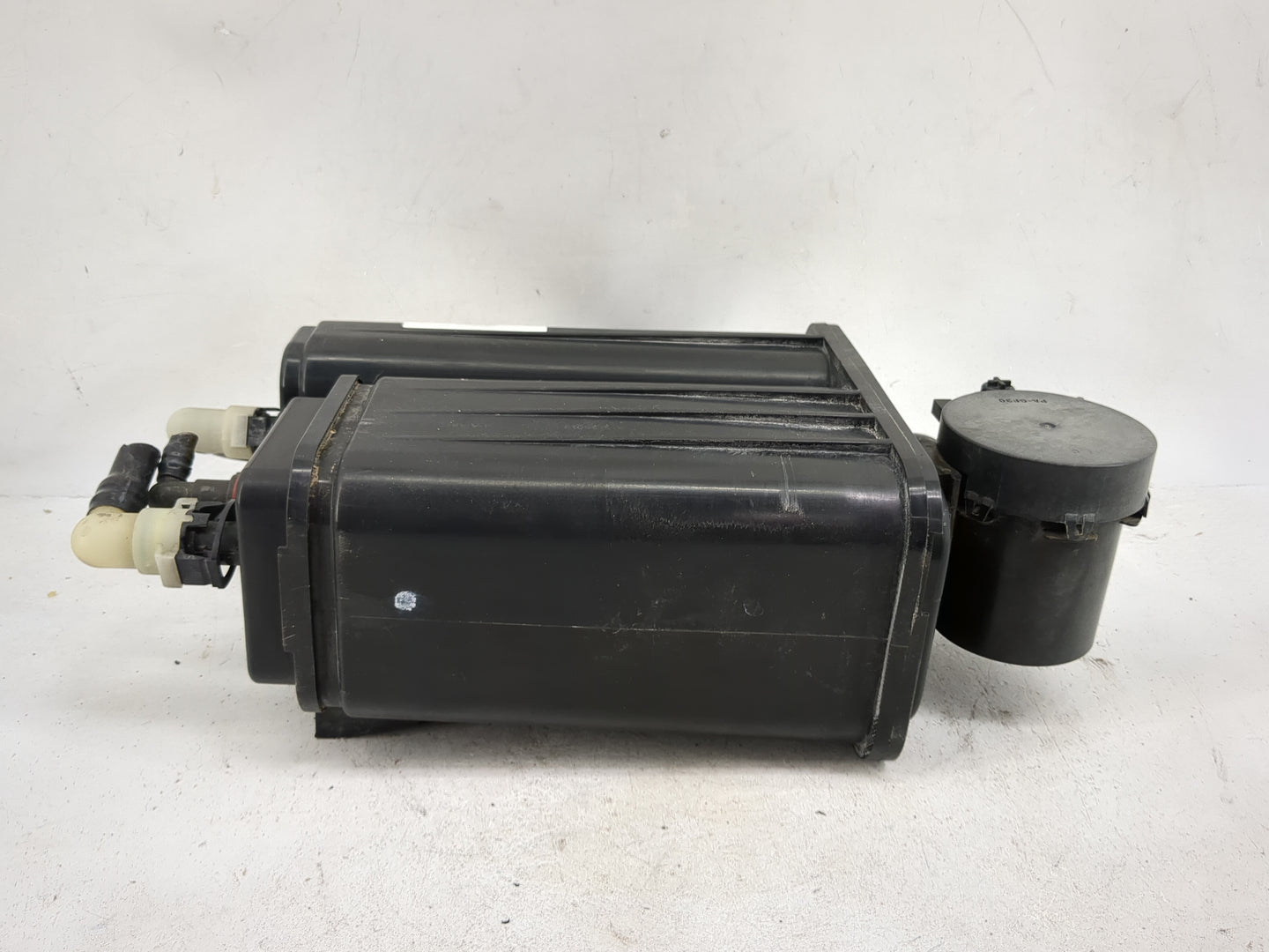 2012 Chevrolet Traverse Fuel Vapor Charcoal Canister 1479383 - Oemusedautoparts1.com