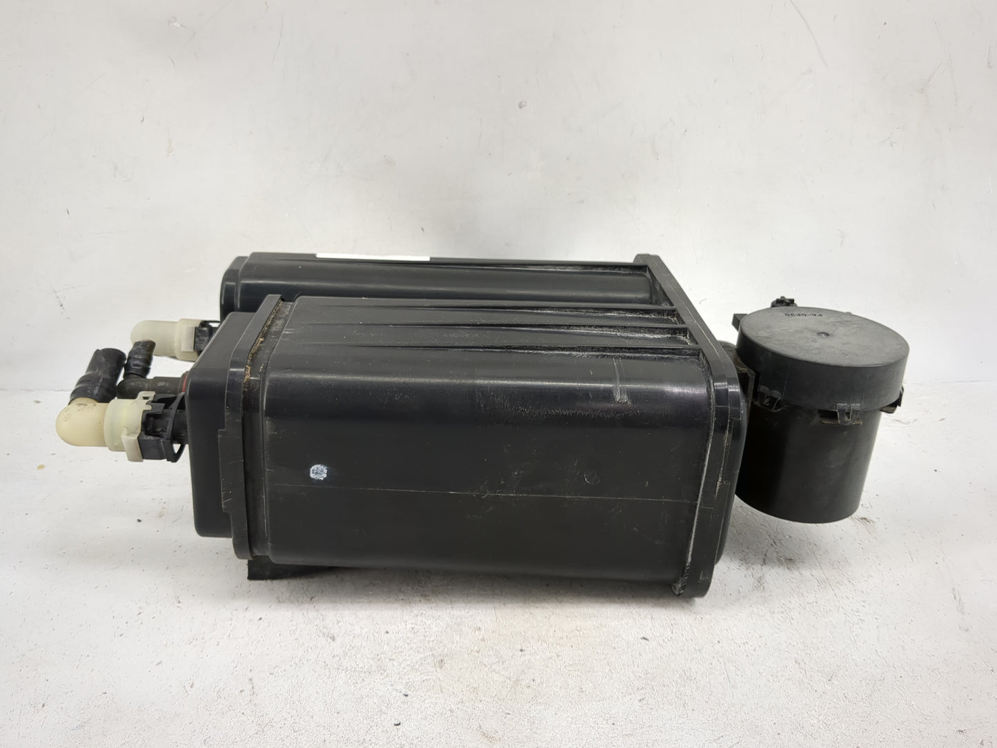 2012 Chevrolet Traverse Fuel Vapor Charcoal Canister 1479383 - Oemusedautoparts1.com