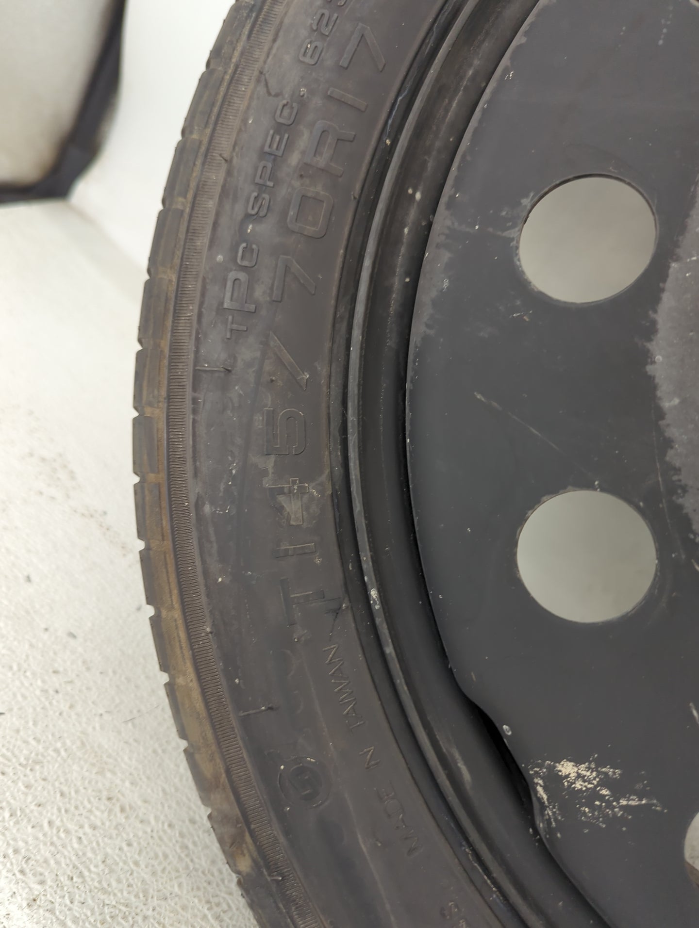 2015-2017 Chevrolet Traverse Spare Donut Tire Wheel Rim Oem 1491167 - Oemusedautoparts1.com