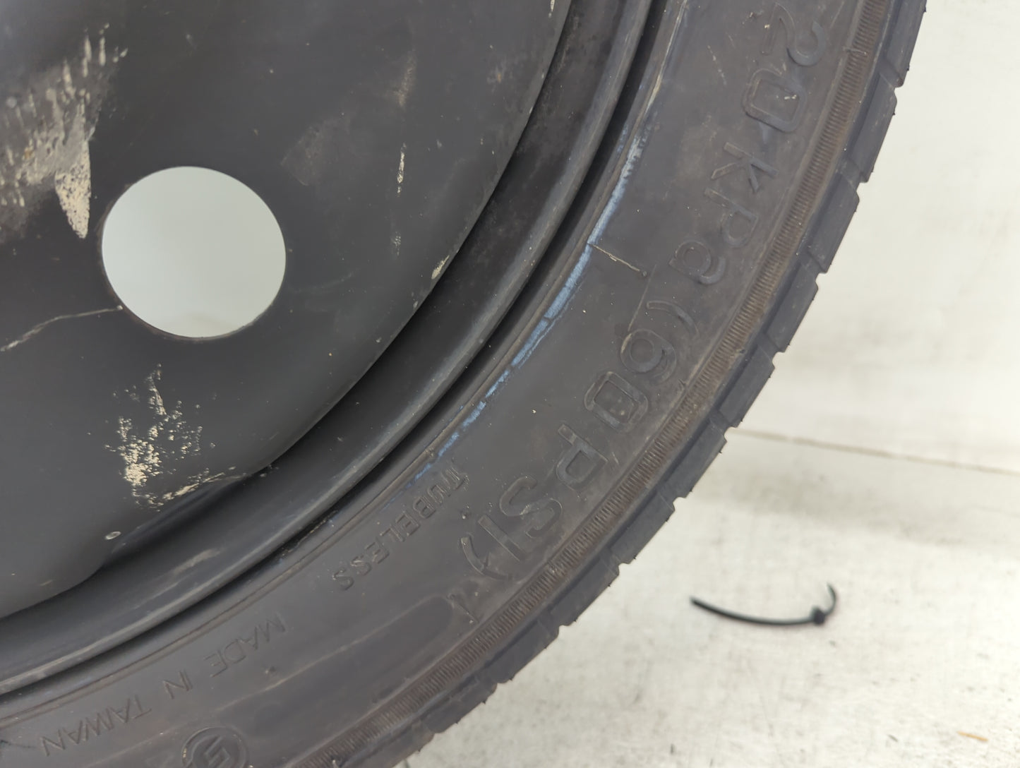 2015-2017 Chevrolet Traverse Spare Donut Tire Wheel Rim Oem 1491167 - Oemusedautoparts1.com