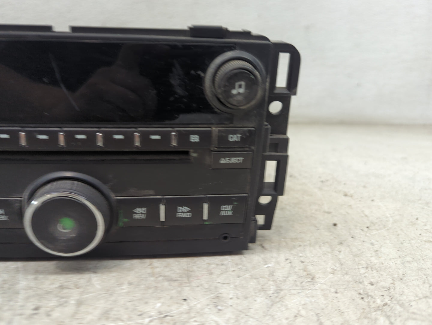 2012 Chevrolet Traverse Radio AM FM Cd Player Receiver Replacement P/N:20935116 28256336 Fits OEM Used Auto Parts - Oemuseda
