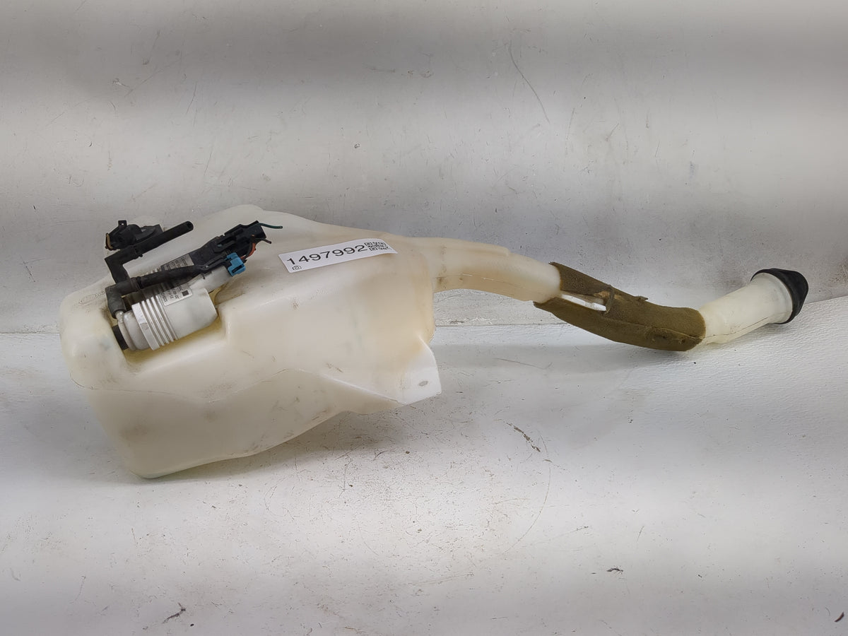 Chevrolet Traverse Windshield Washer Fluid Reservoir Bottle Oem 1497992 - Oemusedautoparts1.com