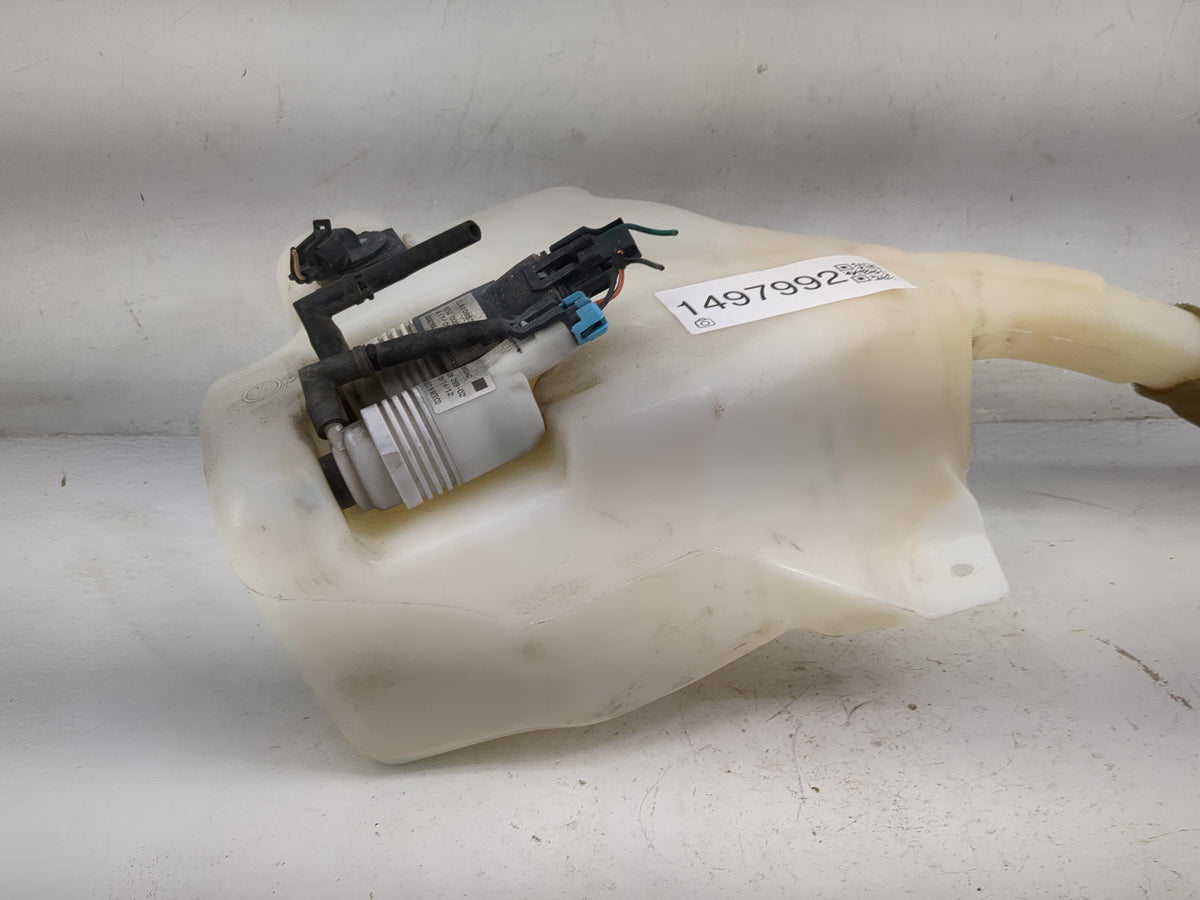 Chevrolet Traverse Windshield Washer Fluid Reservoir Bottle Oem 1497992 - Oemusedautoparts1.com
