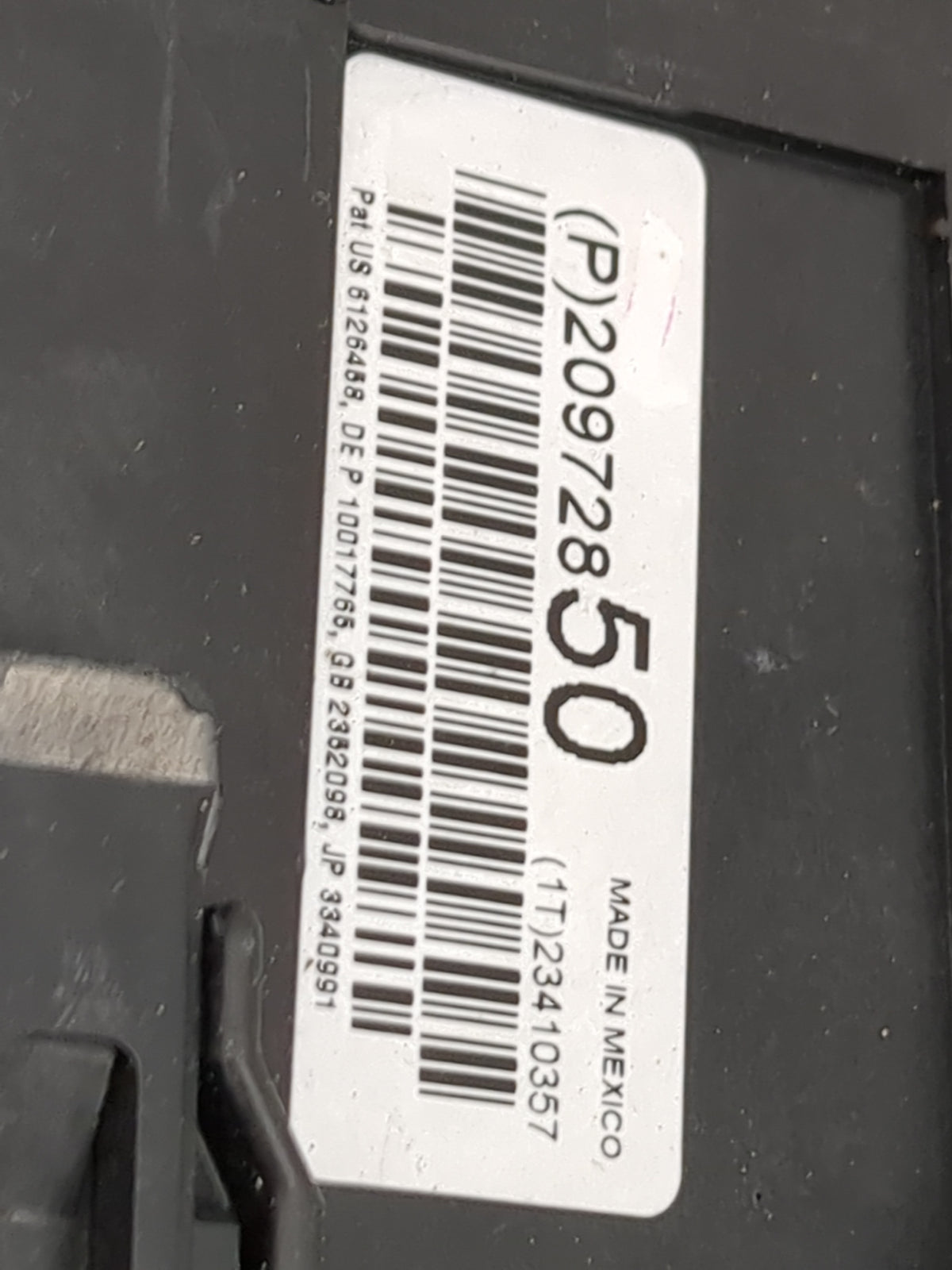 2012 Chevrolet Traverse Fusebox Fuse Box Panel Relay Module P/N:20972850 Fits OEM Used Auto Parts - Oemusedautoparts1.com