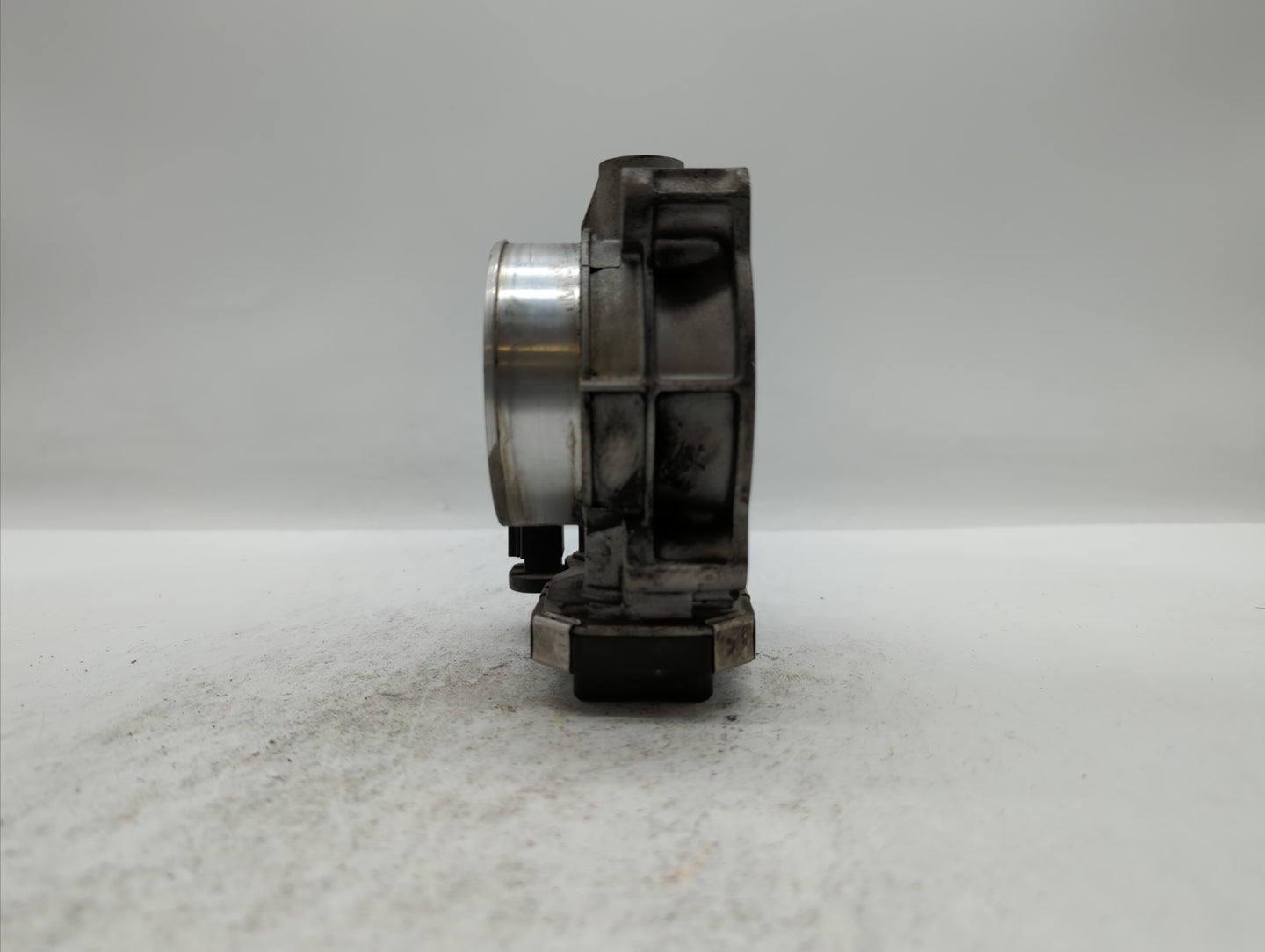 2012-2017 Chevrolet Traverse Throttle Body P/N:12670981AA 12632172BA Fits Fits 2012 2013 2014 2015 2016 2017 2018 2019 OEM U