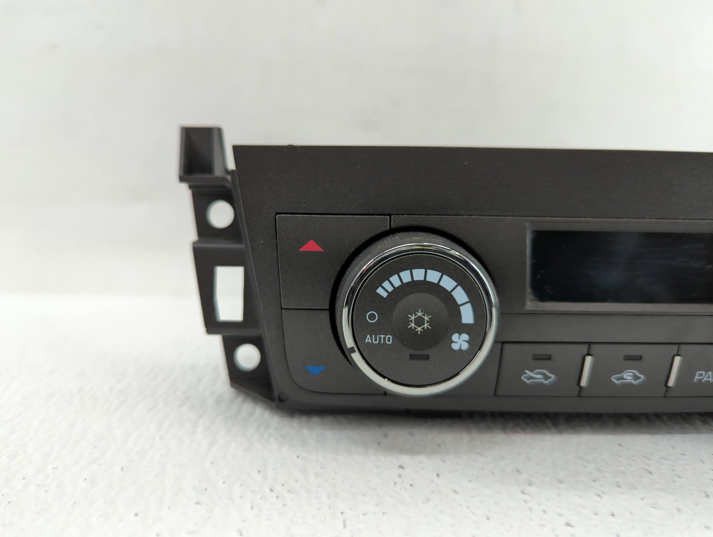 2012 Chevrolet Traverse Climate Control Module Temperature AC/Heater Replacement P/N:15228682 25839381 Fits OEM Used Auto Pa
