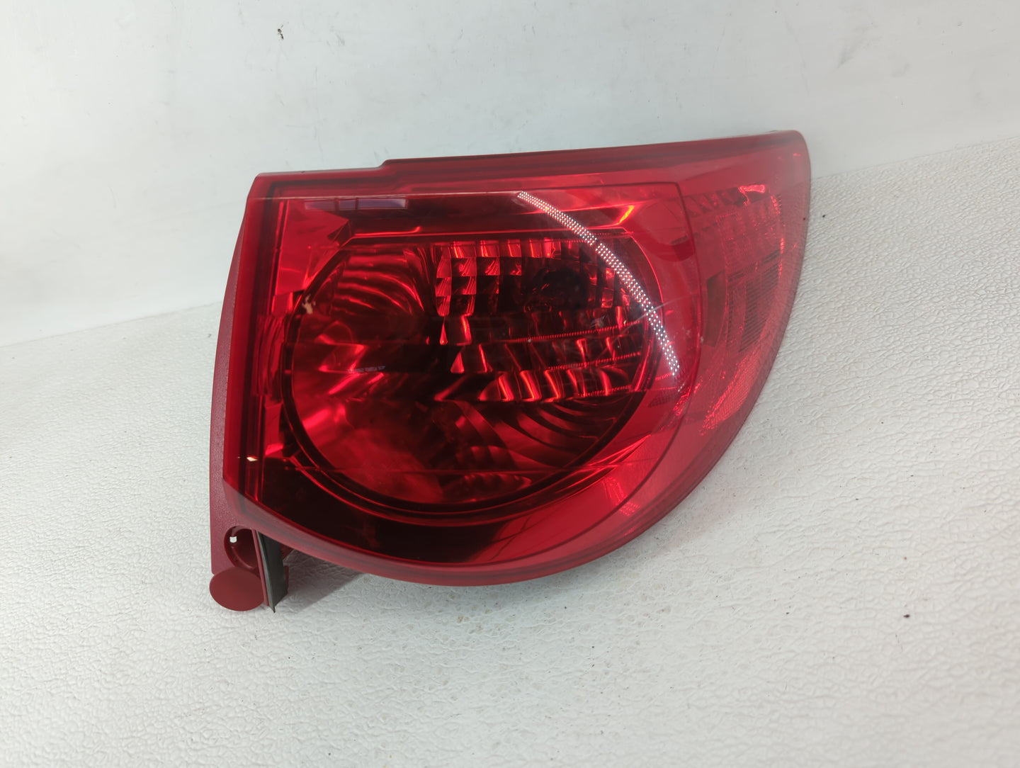 2012 Chevrolet Traverse Tail Light Assembly Passenger Right OEM P/N:ZFY-00928-GM 10T133166 Fits OEM Used Auto Parts - Oemuse