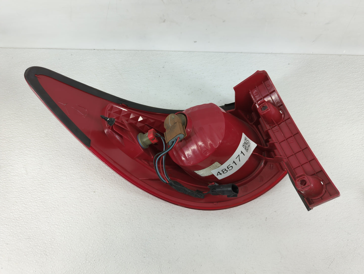 2012 Chevrolet Traverse Tail Light Assembly Passenger Right OEM P/N:ZFY-00928-GM 10T133166 Fits OEM Used Auto Parts - Oemuse