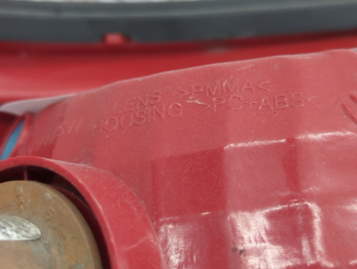 2012 Chevrolet Traverse Tail Light Assembly Passenger Right OEM P/N:94T469489 ZFY-00928-GM Fits OEM Used Auto Parts - Oemuse