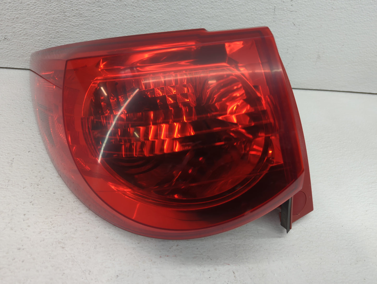 2012 Chevrolet Traverse Tail Light Assembly Driver Left OEM P/N:ZFY-00928-GM Fits OEM Used Auto Parts - Oemusedautoparts1.co