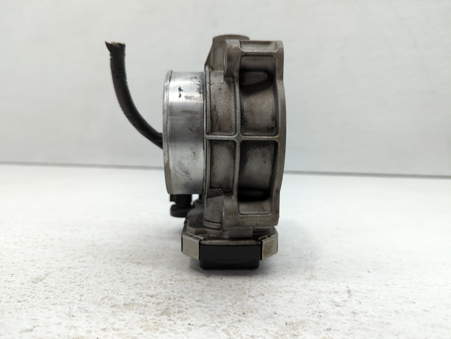 2017-2022 Chevrolet Traverse Throttle Body P/N:12670981AA 12632172BA Fits OEM Used Auto Parts - Oemusedautoparts1.com