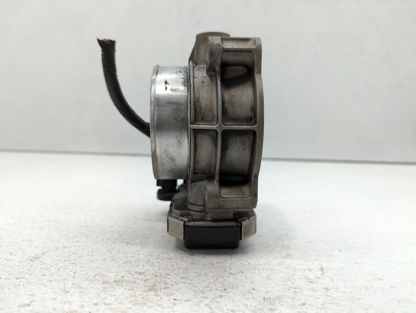 2017-2022 Chevrolet Traverse Throttle Body P/N:12670981AA 12632172BA Fits OEM Used Auto Parts - Oemusedautoparts1.com