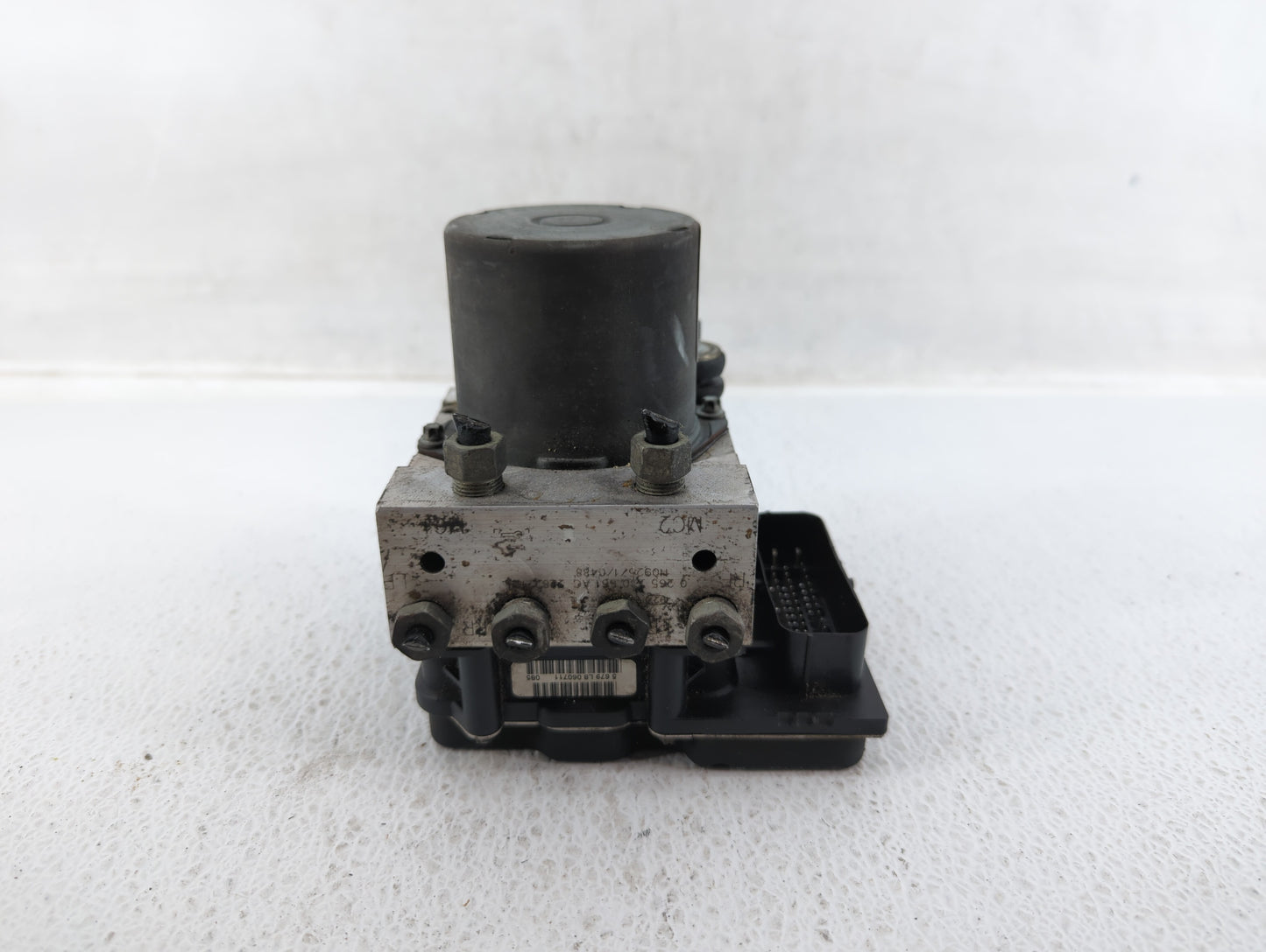 2017 Chevrolet Traverse ABS Pump Control Module Replacement P/N:22822138 Fits Fits 2012 2013 2014 2015 2016 OEM Used Auto Pa