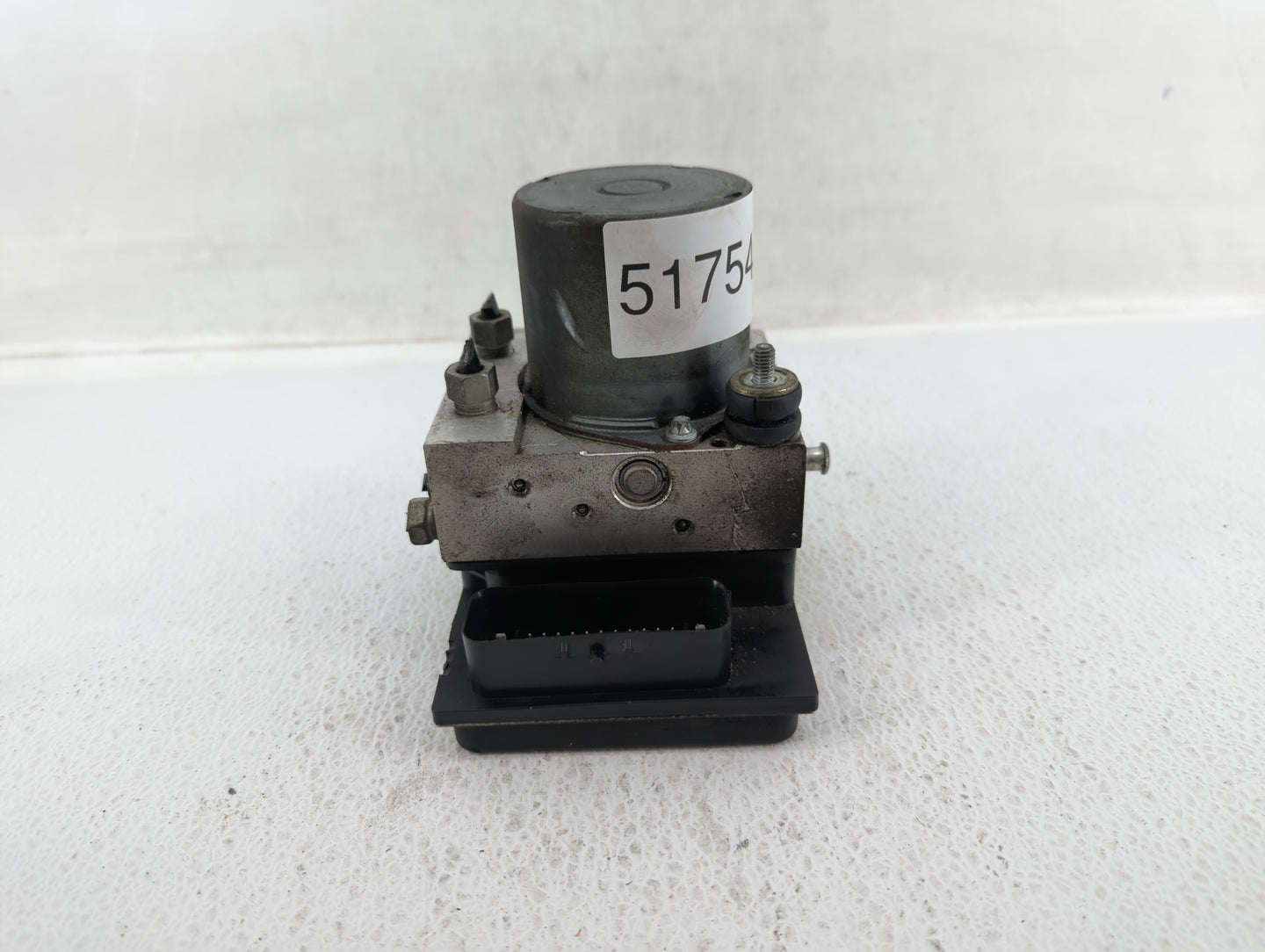 2017 Chevrolet Traverse ABS Pump Control Module Replacement P/N:22822138 Fits Fits 2012 2013 2014 2015 2016 OEM Used Auto Pa