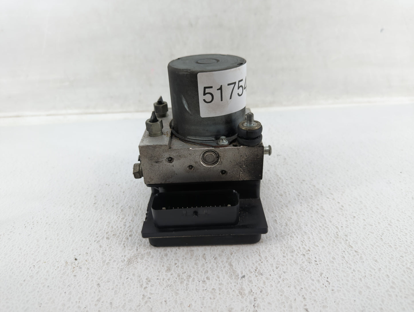 2017 Chevrolet Traverse ABS Pump Control Module Replacement P/N:22822138 Fits Fits 2012 2013 2014 2015 2016 OEM Used Auto Pa