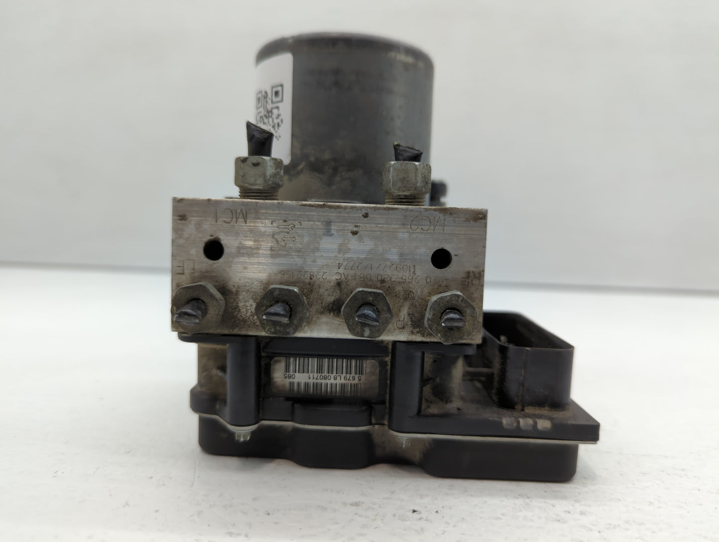 2017 Chevrolet Traverse ABS Pump Control Module Replacement P/N:22822156 Fits Fits 2012 2013 2014 2015 2016 OEM Used Auto Pa