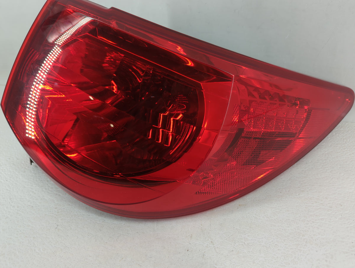 2009-2012 Chevrolet Traverse Tail Light Assembly Passenger Right OEM Fits Fits 2009 2010 2011 2012 OEM Used Auto Parts - Oem