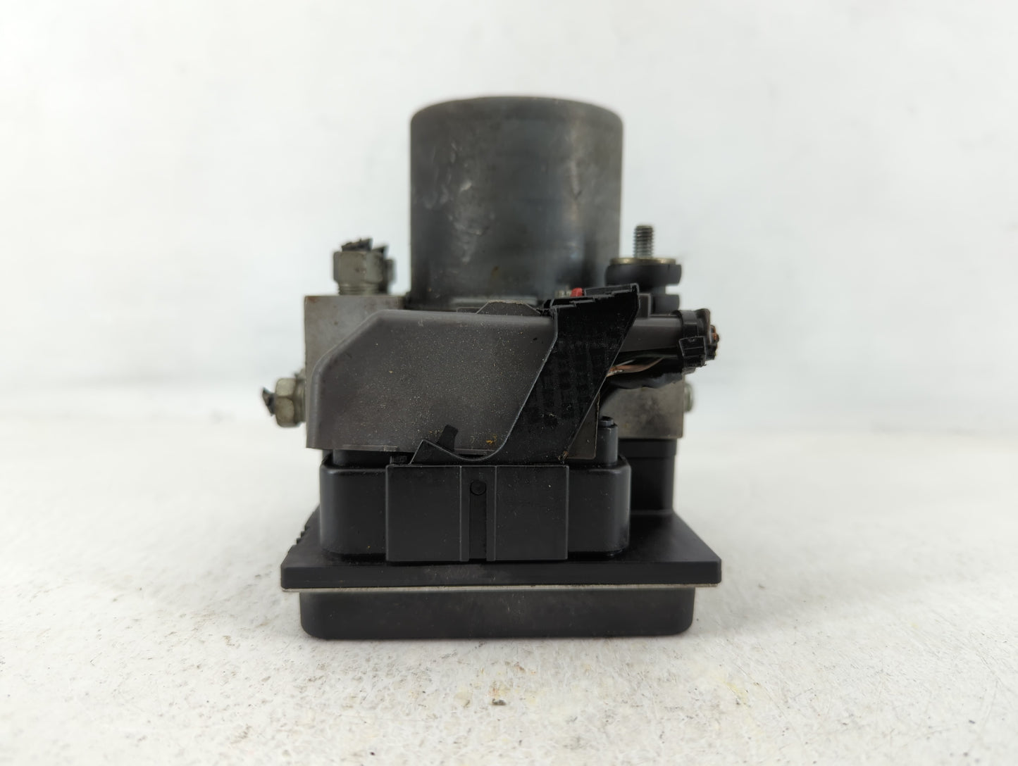 2017 Chevrolet Traverse ABS Pump Control Module Replacement P/N:22822155 Fits Fits 2012 2013 2014 2015 2016 OEM Used Auto Pa