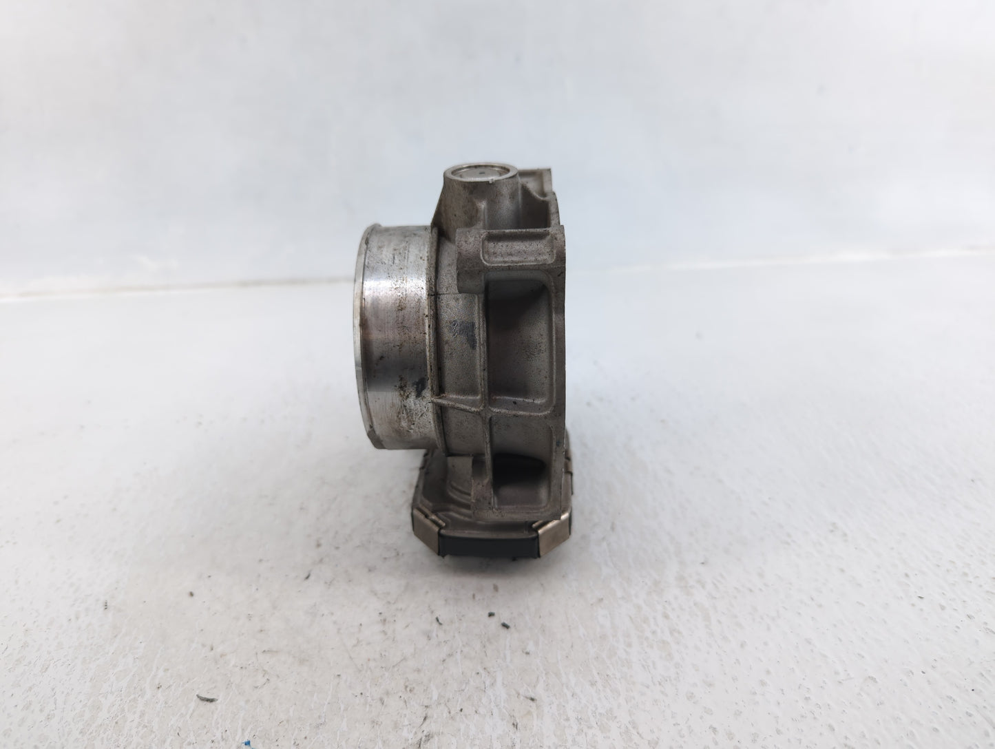 2017-2022 Chevrolet Traverse Throttle Body Fits Fits 2012 2013 2014 2015 2016 2017 2018 2019 2020 2021 2022 OEM Used Auto Pa