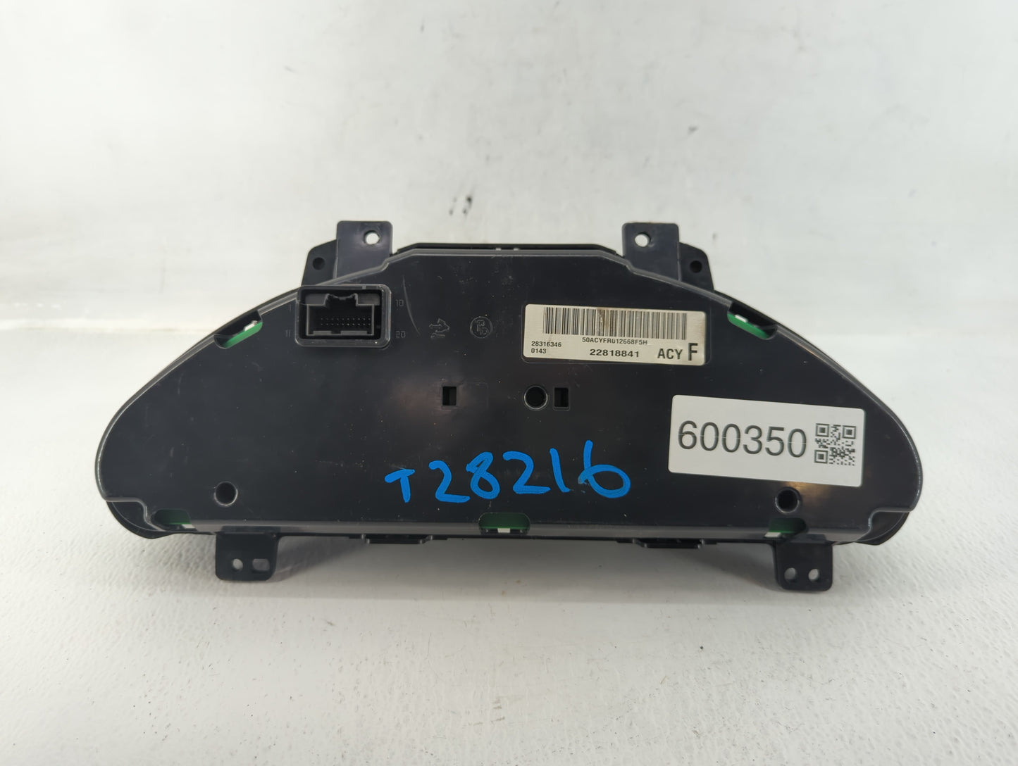 2012 Chevrolet Traverse Instrument Cluster Speedometer Gauges P/N:28316346 Fits OEM Used Auto Parts - Oemusedautoparts1.com