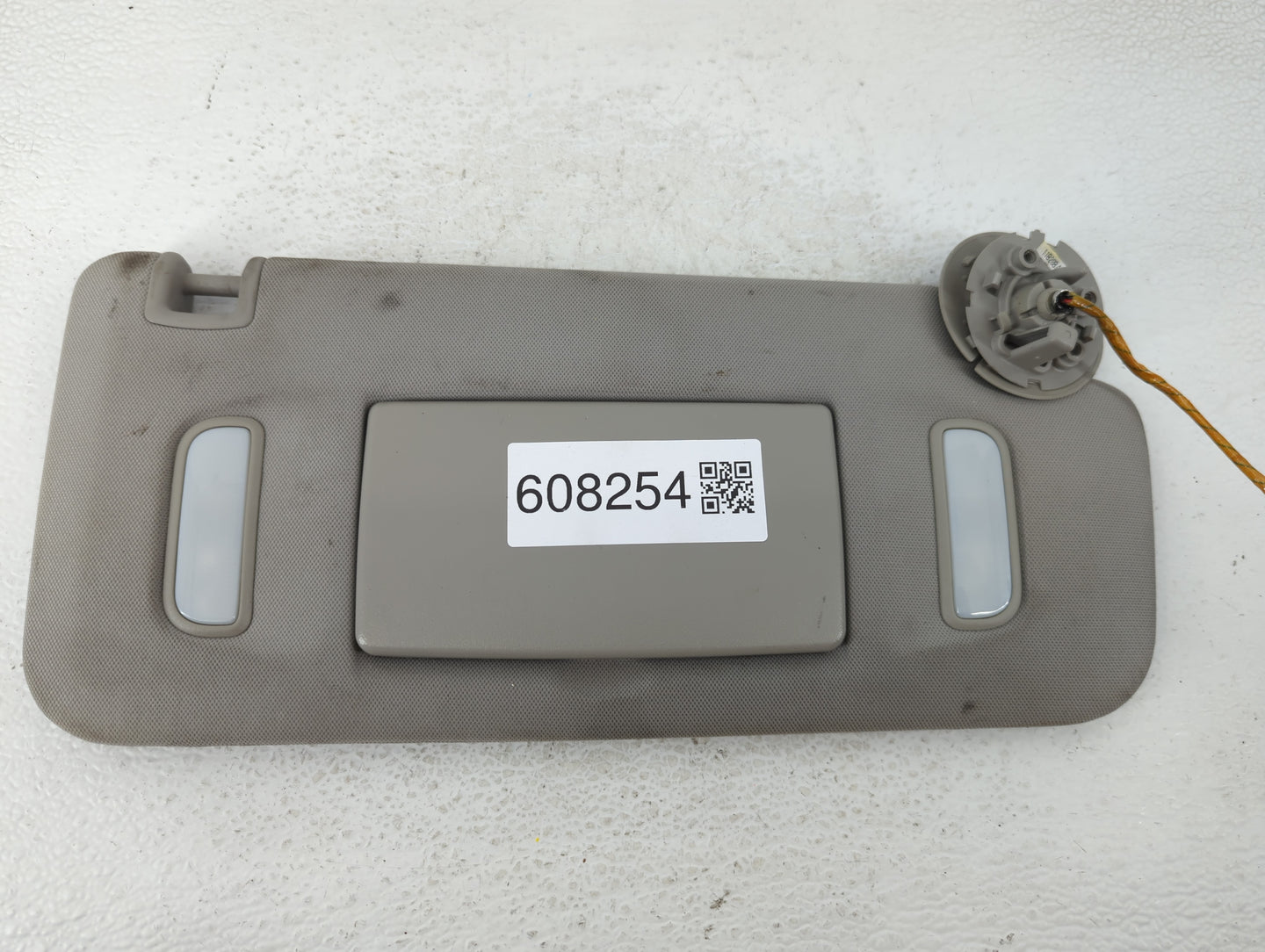 2012 Chevrolet Traverse Sun Visor Shade Replacement Driver Left Mirror Fits OEM Used Auto Parts - Oemusedautoparts1.com