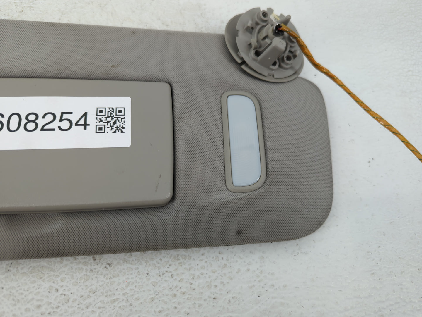 2012 Chevrolet Traverse Sun Visor Shade Replacement Driver Left Mirror Fits OEM Used Auto Parts - Oemusedautoparts1.com