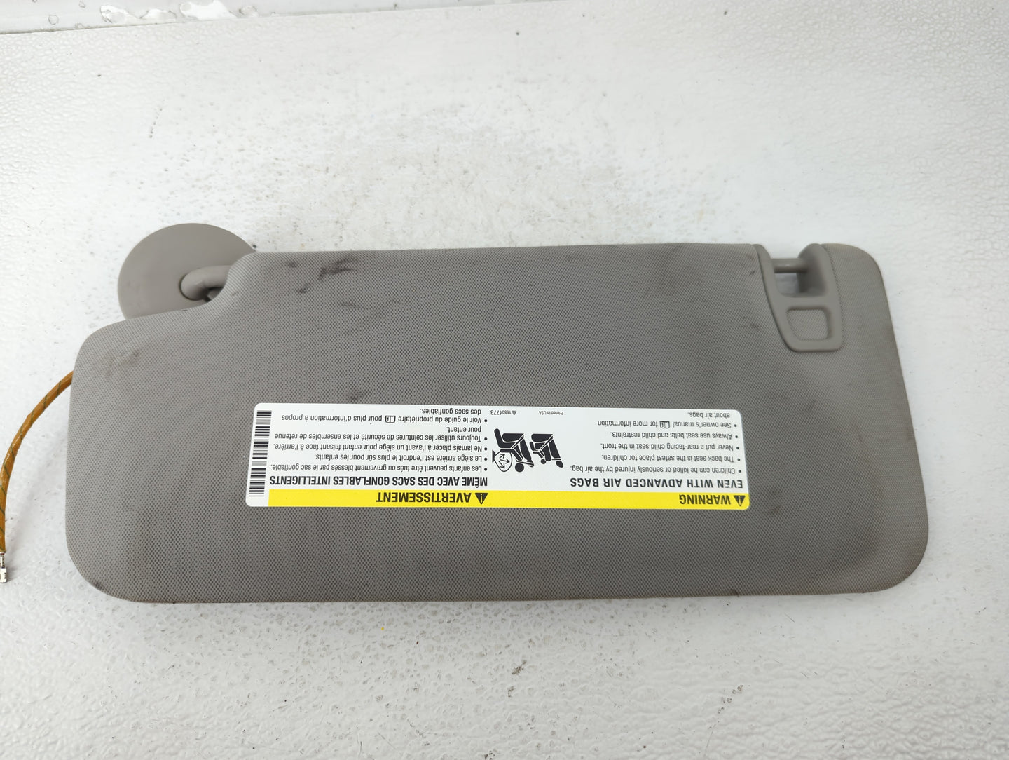 2012 Chevrolet Traverse Sun Visor Shade Replacement Driver Left Mirror Fits OEM Used Auto Parts - Oemusedautoparts1.com