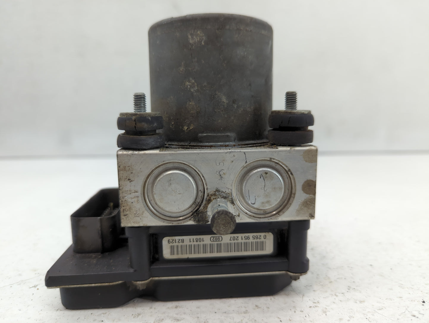 2017 Chevrolet Traverse ABS Pump Control Module Replacement P/N:266 230 661 AC Fits Fits 2012 2013 2014 2015 2016 OEM Used A