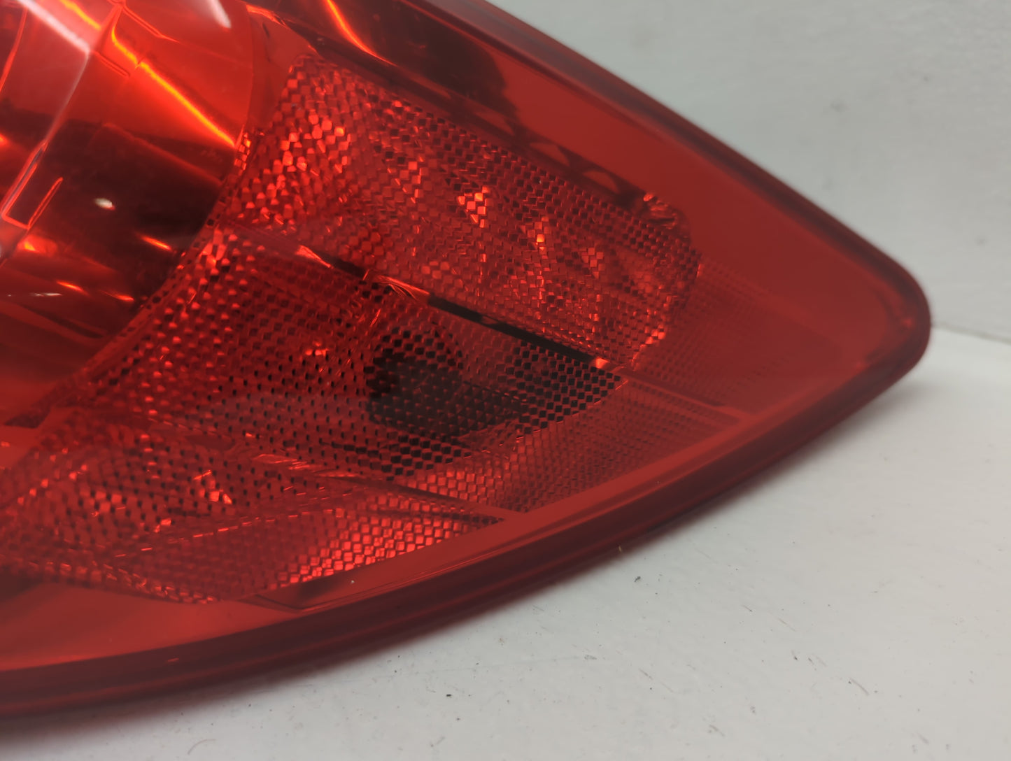 2012 Chevrolet Traverse Tail Light Assembly Driver Left OEM P/N:ZFY-00928-GM Fits OEM Used Auto Parts - Oemusedautoparts1.co