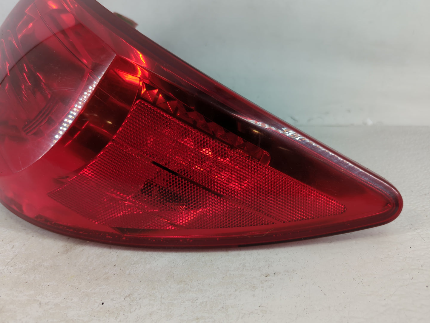 2012 Chevrolet Traverse Tail Light Assembly Passenger Right OEM P/N:34T361946 Fits OEM Used Auto Parts - Oemusedautoparts1.c