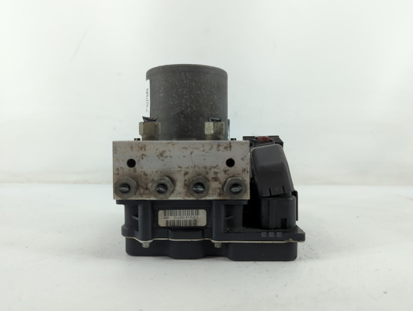 2017 Chevrolet Traverse ABS Pump Control Module Replacement P/N:22912779 Fits Fits 2012 2013 2014 2015 2016 OEM Used Auto Pa