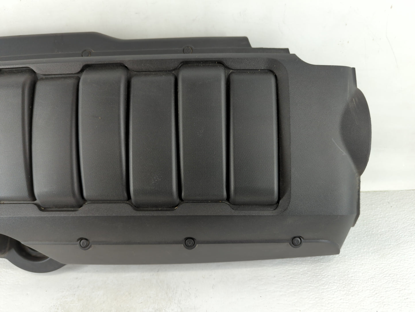 2012 Chevrolet Traverse Engine Cover - Oemusedautoparts1.com