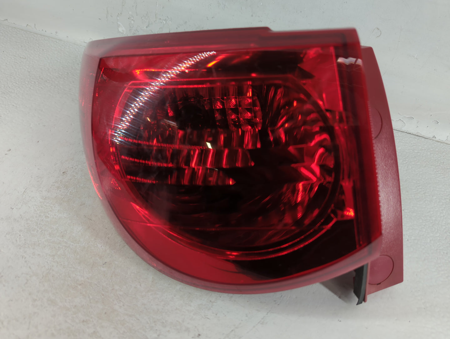 2012 Chevrolet Traverse Tail Light Assembly Driver Left OEM P/N:ZFY-00928-GM Fits OEM Used Auto Parts - Oemusedautoparts1.co