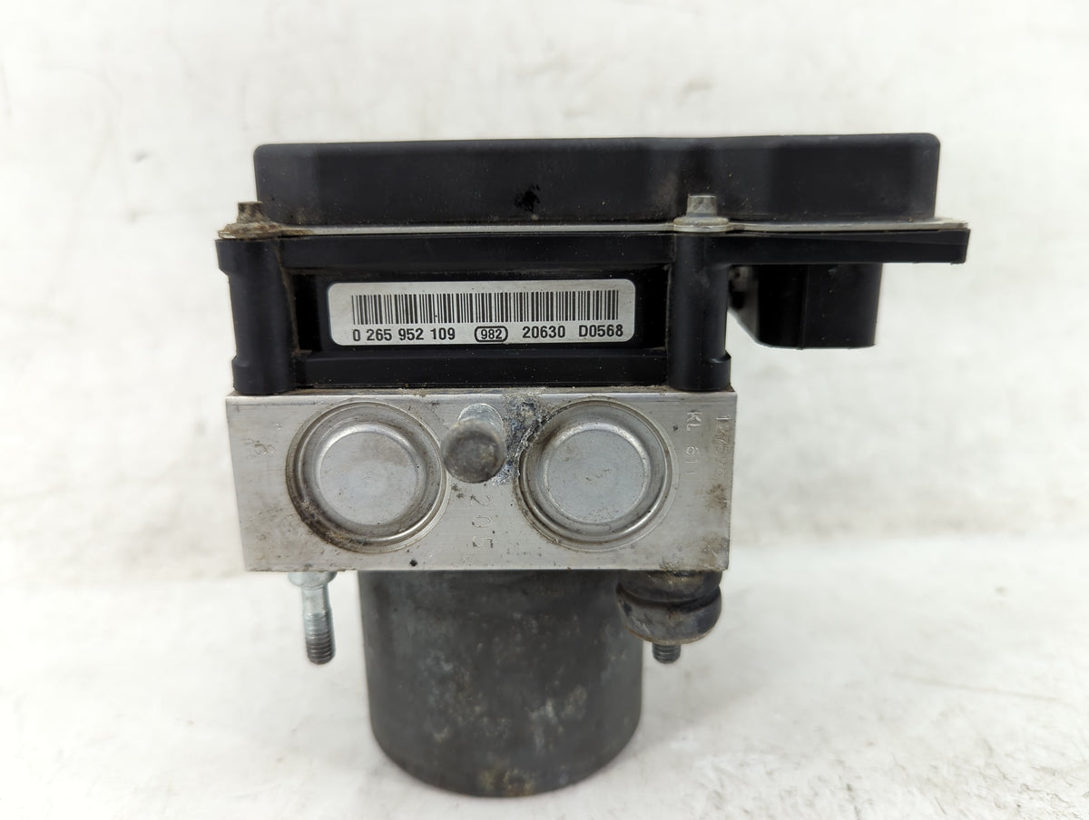 2017 Chevrolet Traverse Anti-Lock Brake ABS Pump Module Actuator OEM Fits Fits 2012 2013 2014 2015 2016 OEM Used Auto Parts 