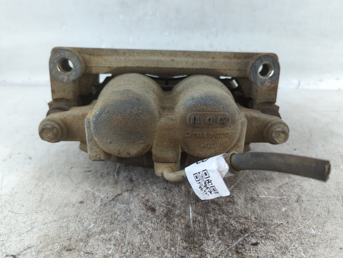 2009-2017 Chevrolet Traverse Front Driver Left Brake Caliper - Oemusedautoparts1.com