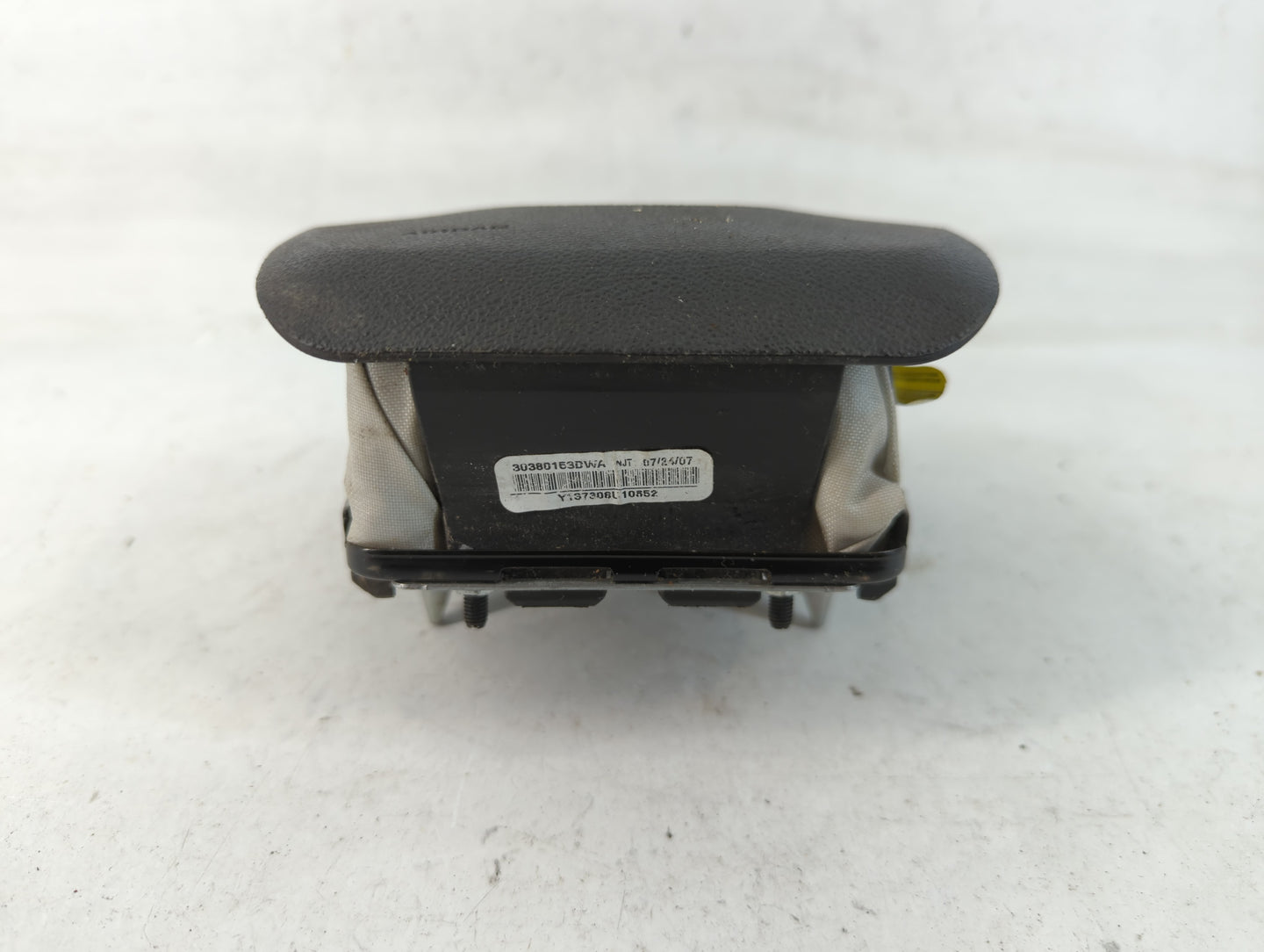 2012 Chevrolet Traverse Air Bag Driver Left Steering Wheel Mounted Fits OEM Used Auto Parts - Oemusedautoparts1.com
