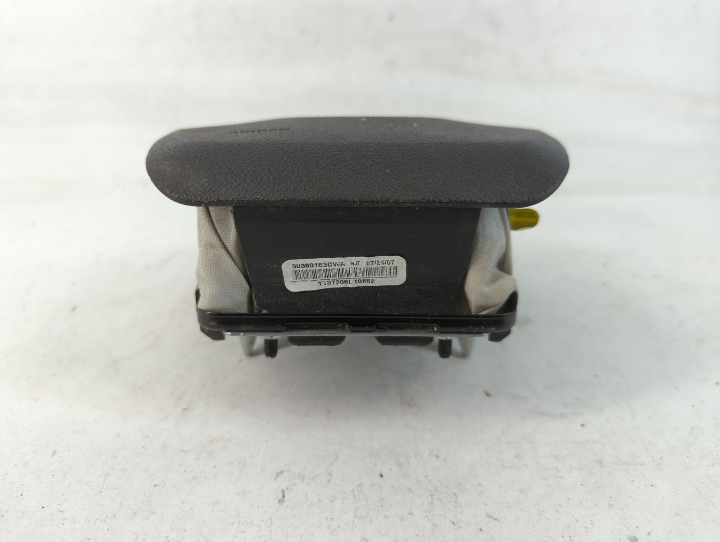 2012 Chevrolet Traverse Air Bag Driver Left Steering Wheel Mounted Fits OEM Used Auto Parts - Oemusedautoparts1.com