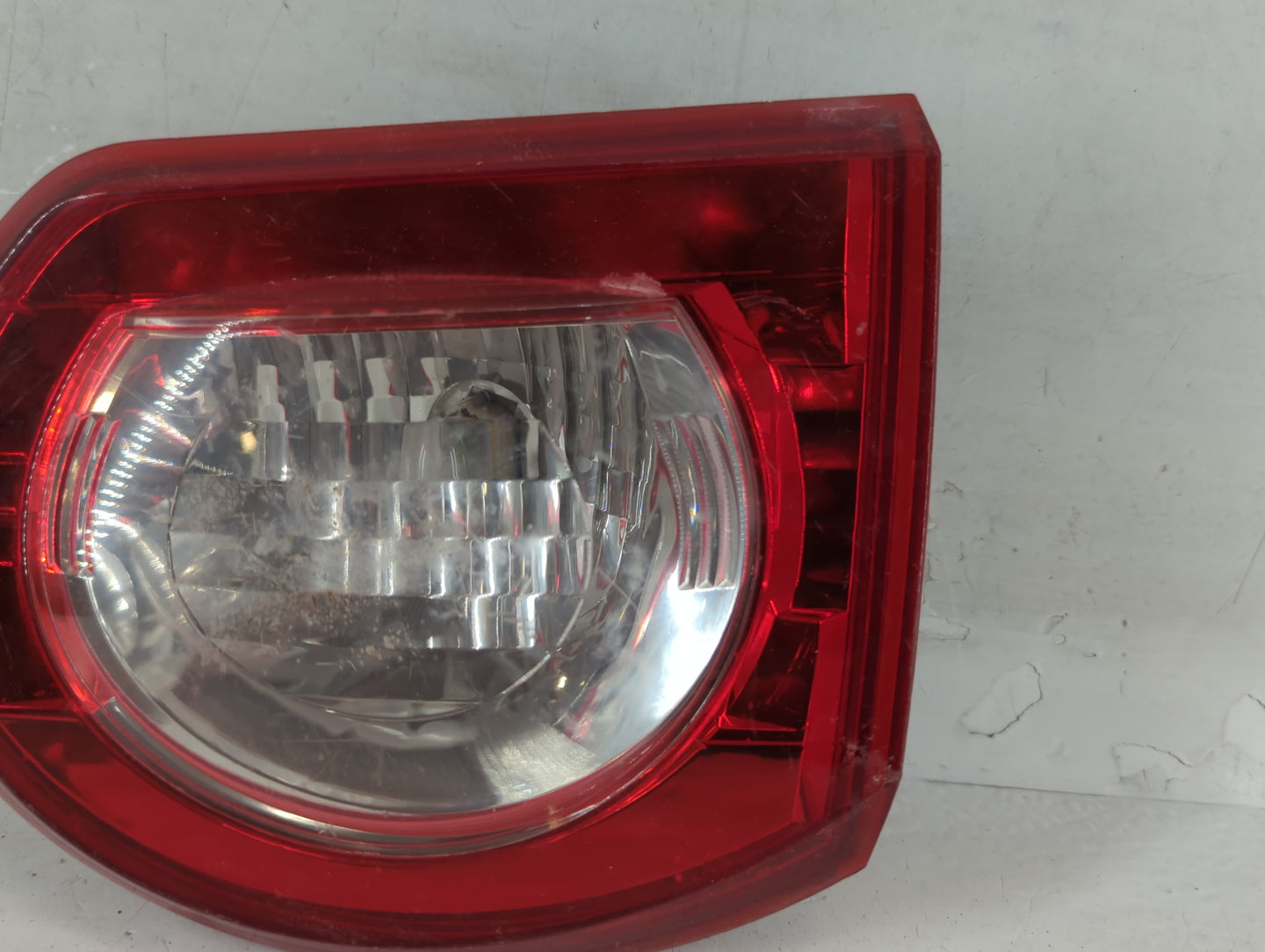 2012 Chevrolet Traverse Tail Light Assembly Passenger Right OEM P/N:25952323 Fits OEM Used Auto Parts - Oemusedautoparts1.co
