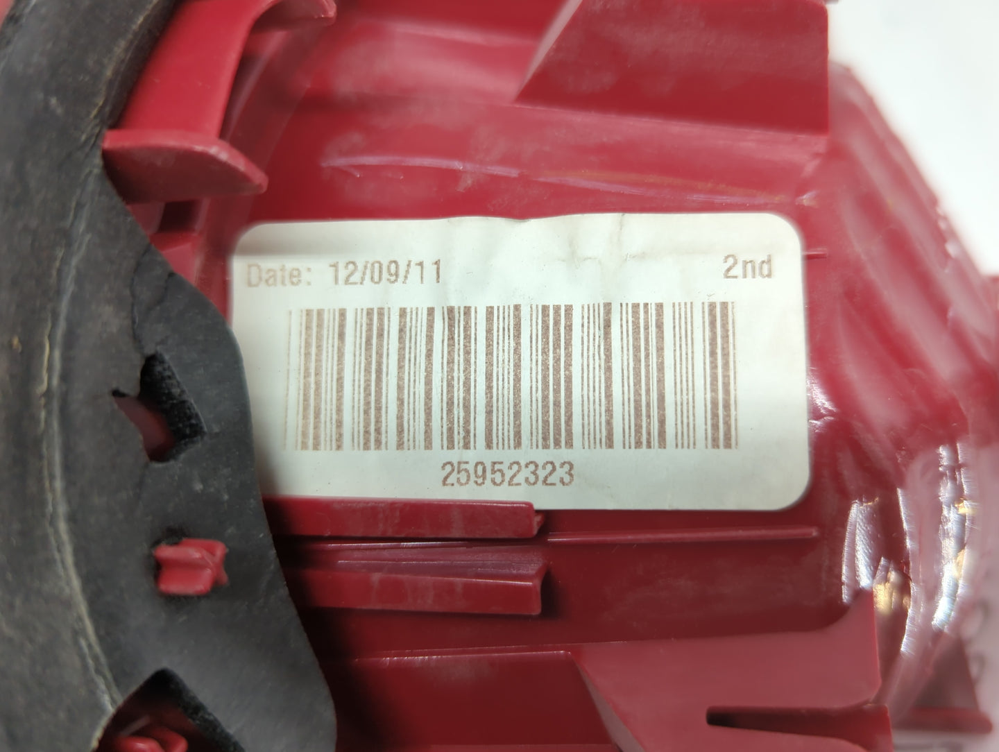 2012 Chevrolet Traverse Tail Light Assembly Passenger Right OEM P/N:25952323 Fits OEM Used Auto Parts - Oemusedautoparts1.co