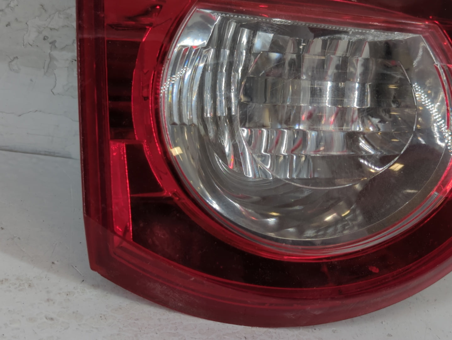 2012 Chevrolet Traverse Tail Light Assembly Passenger Right OEM P/N:25952322 Fits OEM Used Auto Parts - Oemusedautoparts1.co