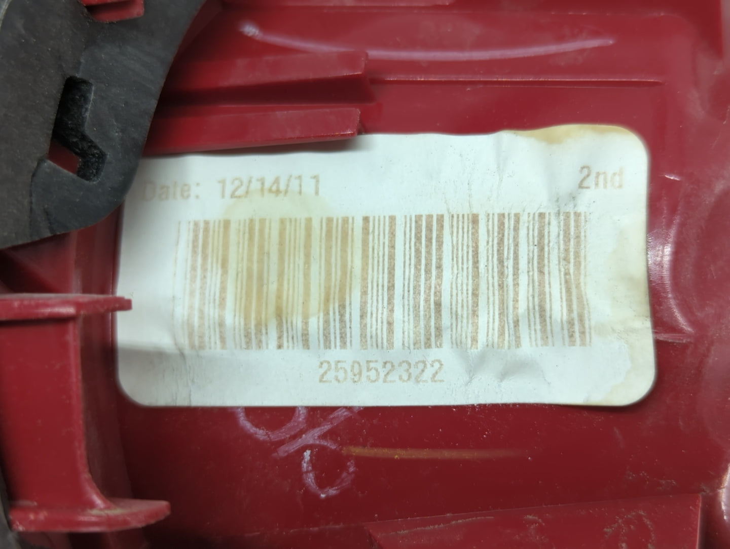 2012 Chevrolet Traverse Tail Light Assembly Passenger Right OEM P/N:25952322 Fits OEM Used Auto Parts - Oemusedautoparts1.co