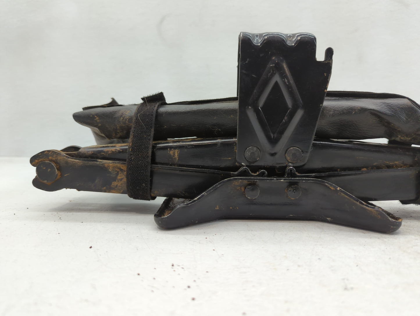 2012 Chevrolet Traverse Spare Scissor Car Jack - Oemusedautoparts1.com