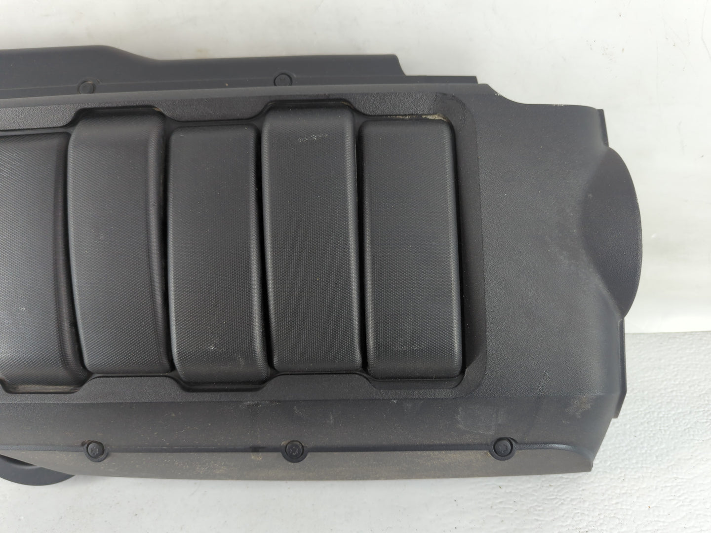 2012 Chevrolet Traverse Engine Cover - Oemusedautoparts1.com