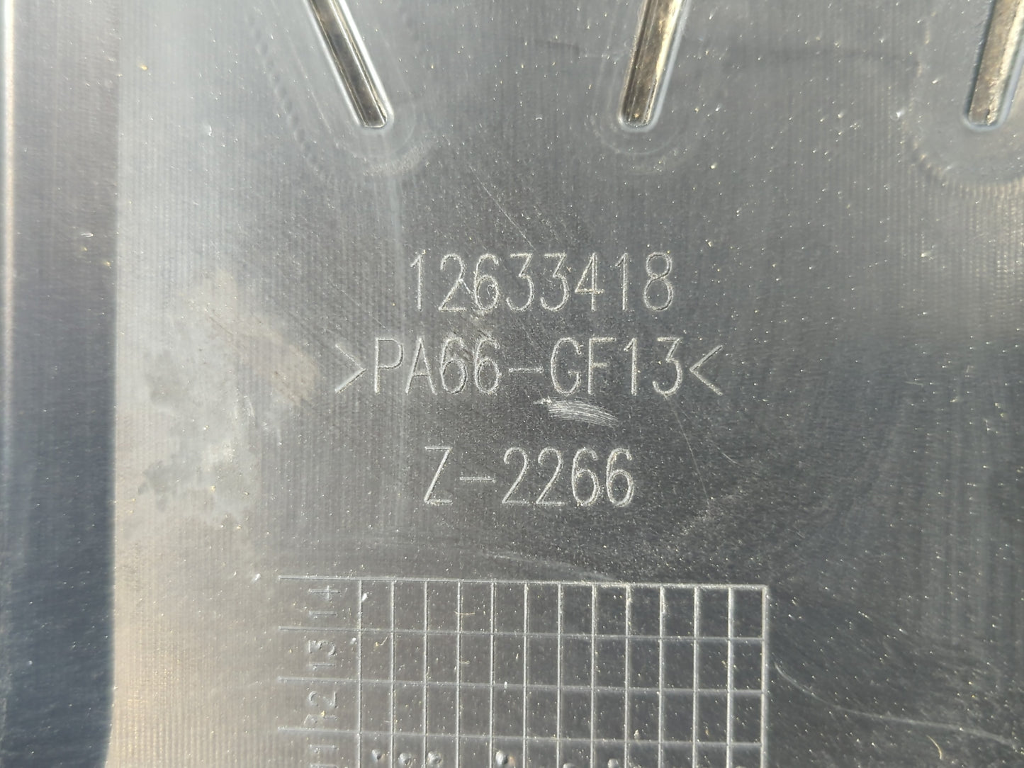 2012 Chevrolet Traverse Engine Cover - Oemusedautoparts1.com