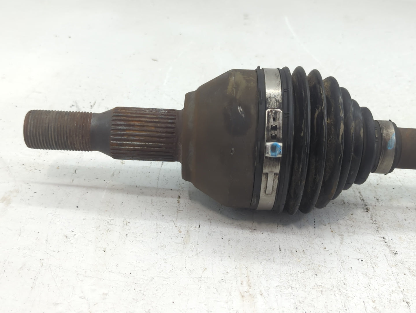 2017-2017 Chevrolet Traverse Axle Shaft Front Driver Cv C/v - Oemusedautoparts1.com
