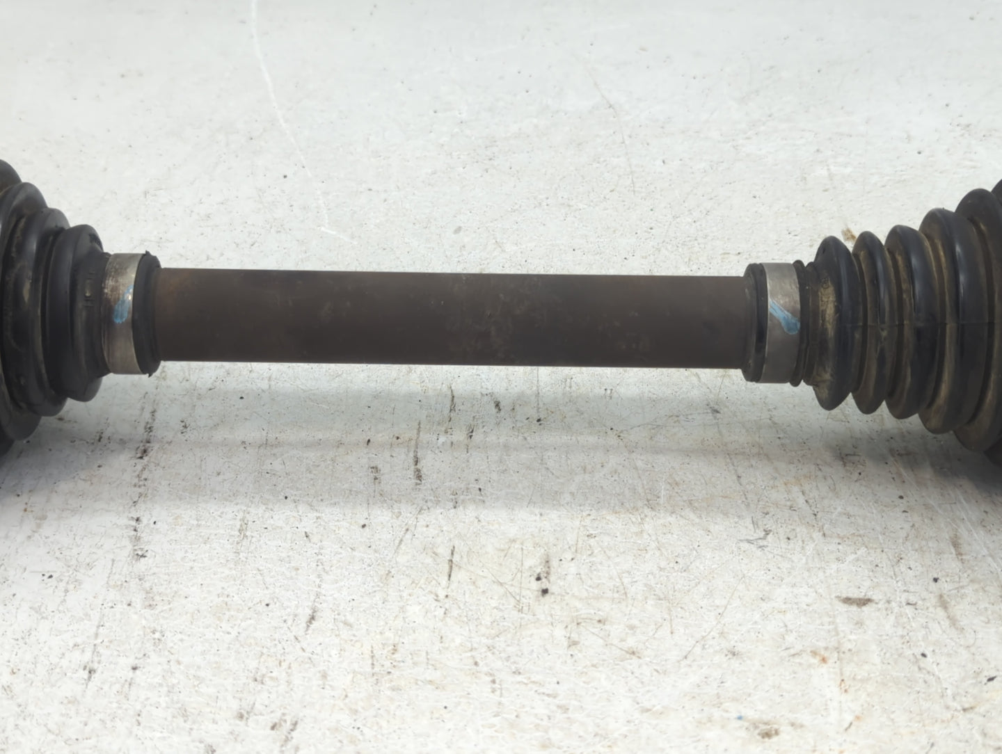 2017-2017 Chevrolet Traverse Axle Shaft Front Driver Cv C/v - Oemusedautoparts1.com