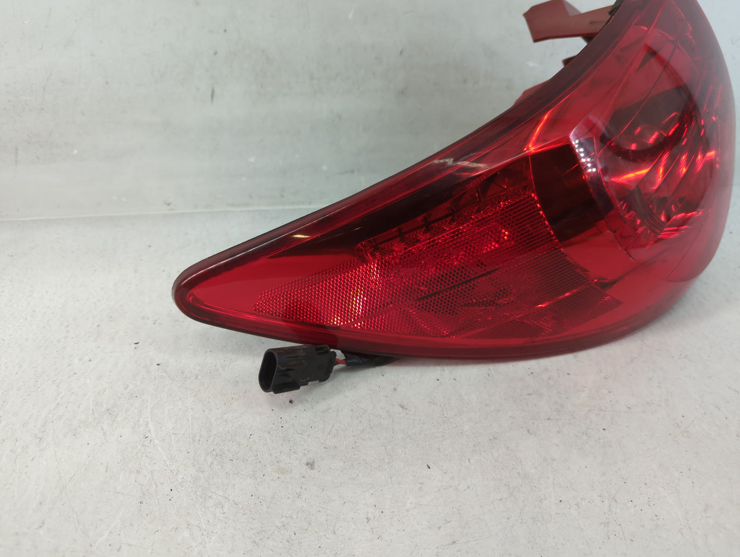 2012 Chevrolet Traverse Tail Light Assembly Driver Left OEM Fits OEM Used Auto Parts - Oemusedautoparts1.com
