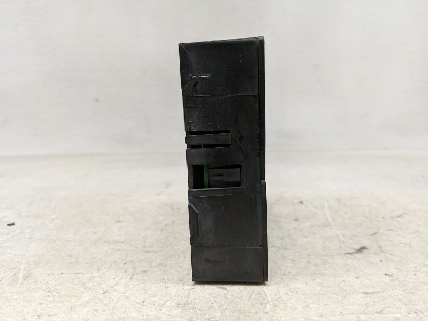 Chevrolet Traverse Body Control Module Bcm Inner Cabin Fuse Box - Oemusedautoparts1.com