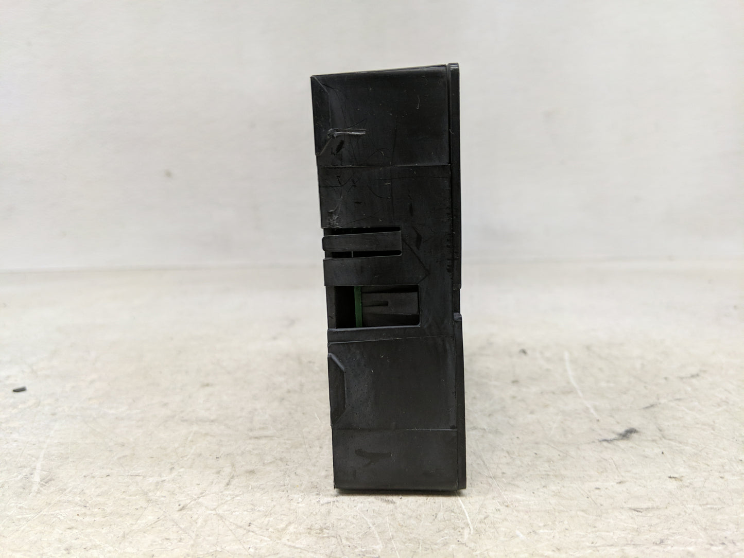 Chevrolet Traverse Body Control Module Bcm Inner Cabin Fuse Box - Oemusedautoparts1.com