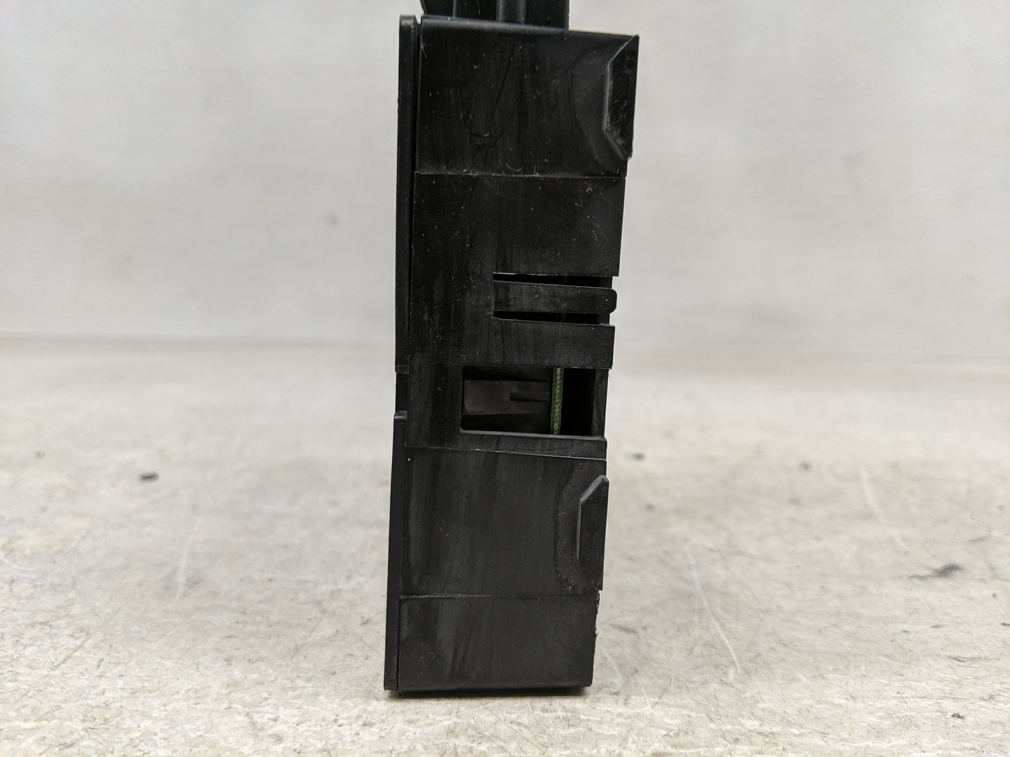 Chevrolet Traverse Body Control Module Bcm Inner Cabin Fuse Box - Oemusedautoparts1.com